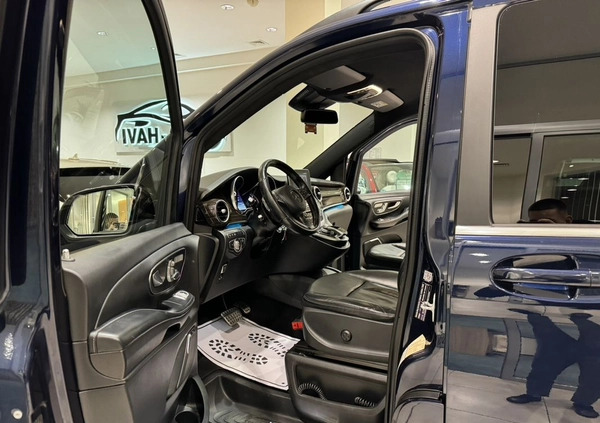 Mercedes-Benz Klasa V cena 190000 przebieg: 228000, rok produkcji 2017 z Giżycko małe 781